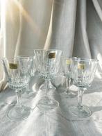 Zes prachtige vintage ‘70 Franse wijnglazen Luminarc, Antiek en Kunst, Antiek | Glas en Kristal, Verzenden