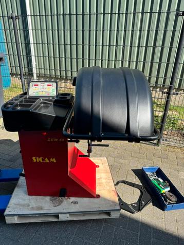 Sicam electronische bandenbalanceermachine beschikbaar voor biedingen