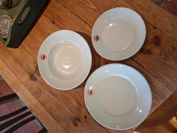 3 gave borden met Efteling logo  beschikbaar voor biedingen