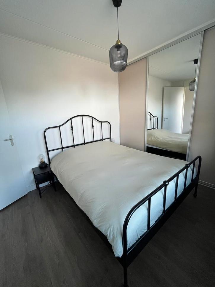 IKEA SAGSTUA bed frame te koop, Huis en Inrichting, Slaapkamer | Bedden, Zo goed als nieuw, Tweepersoons, 160 cm, 200 cm, Metaal