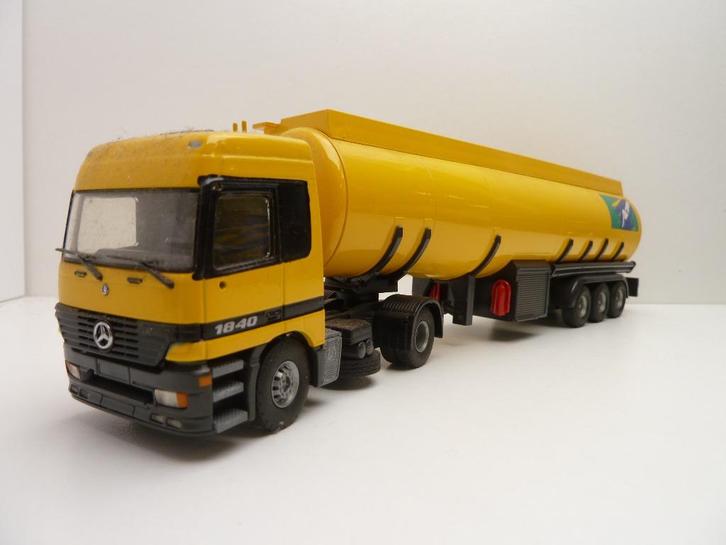 Mercedes Actross met tankoplegger '' Tekno '', Hobby en Vrije tijd, Modelauto's | 1:50, Zo goed als nieuw, Bus of Vrachtwagen
