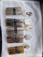 Partij Cilindersloten met Sleutels, Ophalen of Verzenden, Gebruikt, Overige materialen, Slot
