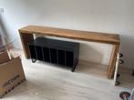 Sidetable op Wieltjes houtlook, Gebruikt, Teakhout, Ophalen of Verzenden, 150 tot 200 cm