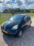 Toyota Aygo 1.0 12V Vvt-i 5DRS 2008 Zwart, Auto's, Stof, 4 stoelen, Origineel Nederlands, Handgeschakeld