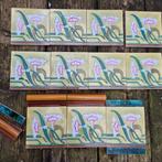 11 Art nouveau / jugendstil randtegels decor in relief, geel, Antiek en Kunst, Ophalen