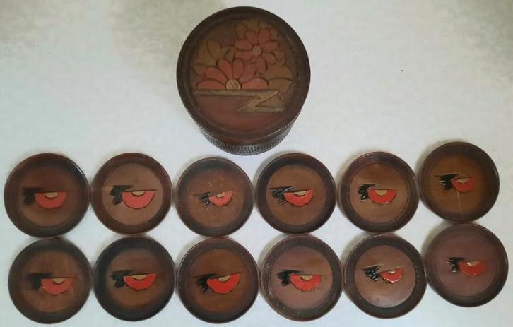 Amsterdamse school dekseldoos met 12 onderzetters, Antiek en Kunst, Antiek | Overige Antiek, Ophalen of Verzenden