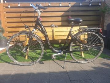 Damesfiets beschikbaar voor biedingen