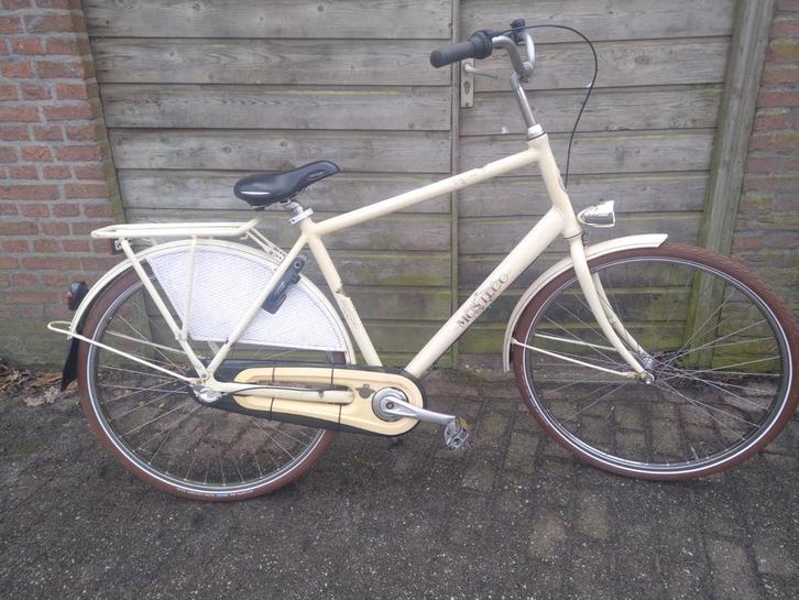 Nette Montego Herenfiets 28 inch 3 V Nieuwe Banden en meer!, Auto diversen, Fietsendragers, Zo goed als nieuw, Dakdrager, Ophalen of Verzenden