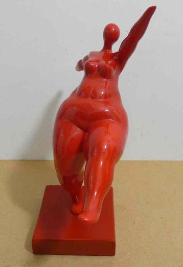 Sculptuur van een danseres - dikke dame klein model [1127] beschikbaar voor biedingen