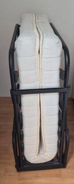Inklapbaar een persoons bed, Huis en Inrichting, 90 cm, Eenpersoons, Ophalen of Verzenden, Zo goed als nieuw