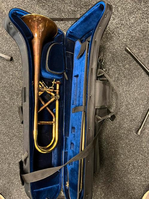 Schagerl Kissbone - jong gebruikt, Muziek en Instrumenten, Blaasinstrumenten | Trombones, Zo goed als nieuw, Tenor, Met koffer