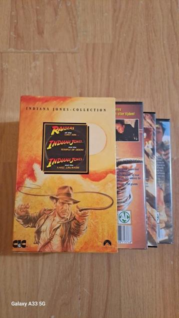 VHS Indiana Jones trilogie in nette collection BOX  beschikbaar voor biedingen