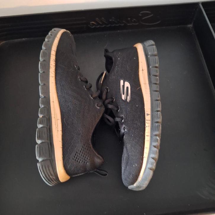 SKECHERS dames zie prijs info, Kleding | Dames, Schoenen, Gedragen, Sneakers of Gympen, Zwart, Ophalen of Verzenden