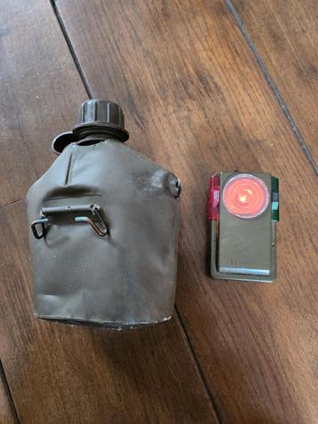 Militaire Fles & Zaklamp EN rugzak! beschikbaar voor biedingen