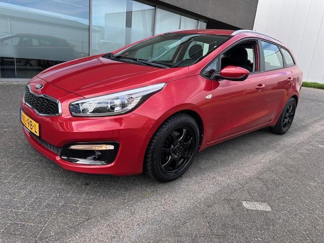 Kia CEE D M61AZ1 BJ AIRCO 4-2018 APK 4-2026, Auto's, Kia, Te koop, (Pro) Cee d, ABS, Airbags, Airconditioning, Boordcomputer, Centrale vergrendeling