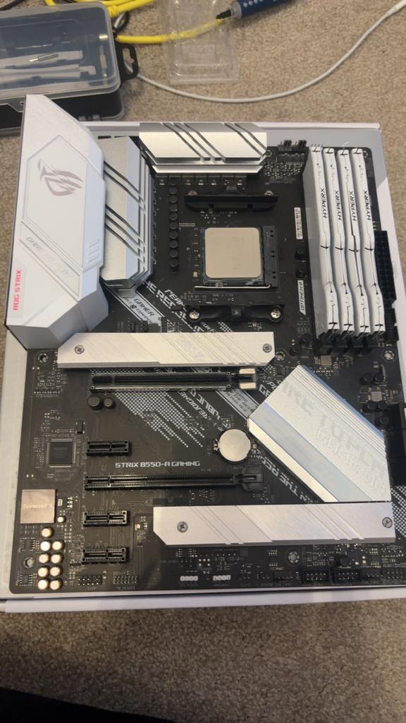 Amd ryzen 9 5900x /ASUS ROG STRIX B550-A moederbord/ 40gbRam, Computers en Software, Moederborden, Zo goed als nieuw, DDR4, Ophalen of Verzenden