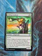 Clifftop Lookout - Bloomburrow, Hobby en Vrije tijd, Verzamelkaartspellen | Magic the Gathering, Ophalen of Verzenden, Zo goed als nieuw