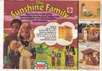 Retro reclame 1977 Mattel Sunshine Family popjes met baby, Verzamelen, Overige typen, Ophalen of Verzenden