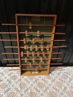 Oud decoratief tafel voetbal spel met houtgesneden spelers, Ophalen of Verzenden, Zo goed als nieuw
