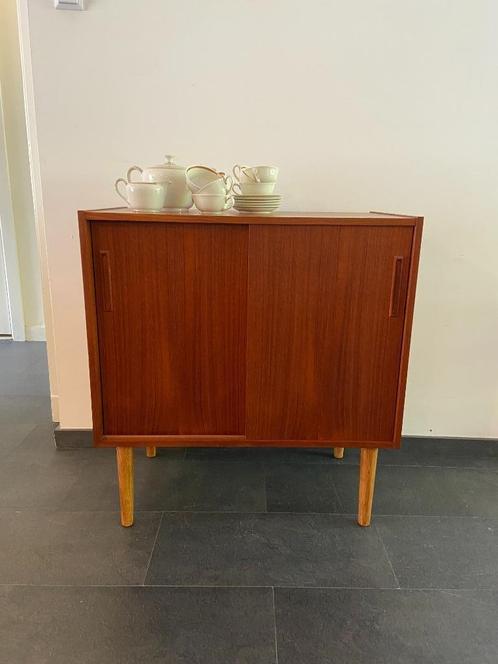 Vintage commode van E.S. Møbler, Silkeborg, Huis en Inrichting, Kasten | Dressoirs, Gebruikt, 50 tot 100 cm, 25 tot 50 cm, Met deur(en)