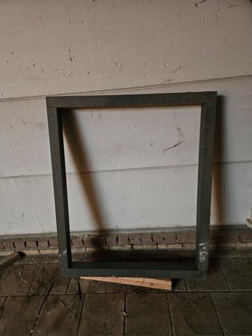 Houten Kozijn - Hardhout - 130x109cm beschikbaar voor biedingen