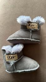 UGG baby grijs, Kinderen en Baby's, Ophalen, Zo goed als nieuw