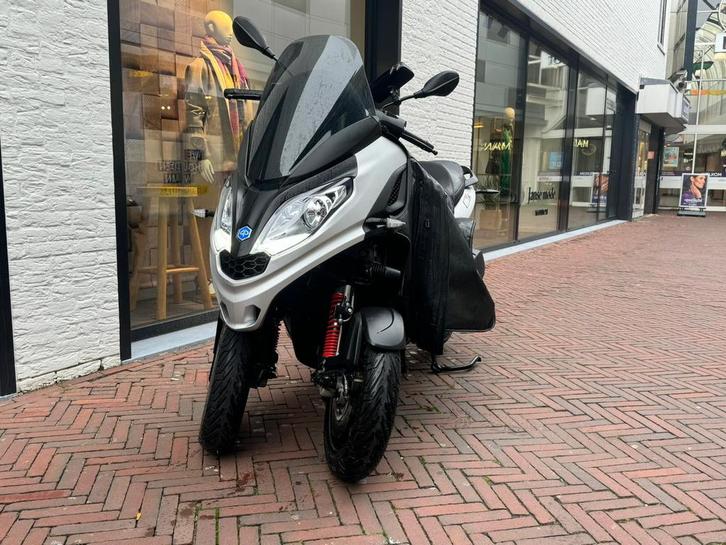 Motorscooter Mp3 300cc hpe sport, Motoren, Motoren | Piaggio, Particulier, Scooter, 12 t/m 35 kW, 1 cilinder, Minimaal motorrijbewijs A2