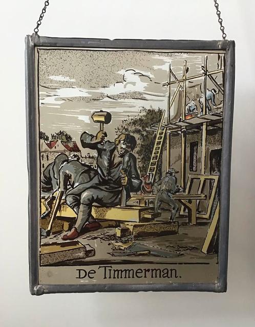 Glas in lood raamhanger “De Timmerman“  26x21 cm, Huis en Inrichting, Woonaccessoires | Overige, Ophalen of Verzenden