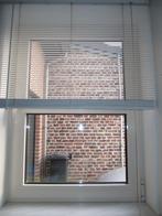 Witte kunststof jaloezie 90 cm breed en 130 cm hoog, Huis en Inrichting, Stoffering | Gordijnen en Lamellen, Zo goed als nieuw