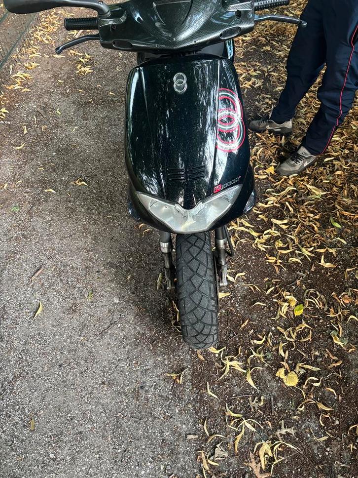 Piaggo runner, Fietsen en Brommers, Scooters | Piaggio, Zo goed als nieuw, Overige modellen, Ophalen