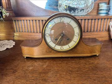 Antieke houten Pendule van Junghans beschikbaar voor biedingen