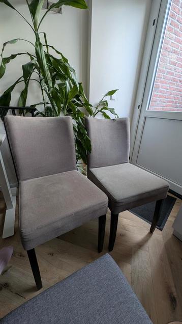 2 Goossens Eettafel Stoelen - Gebruikt beschikbaar voor biedingen