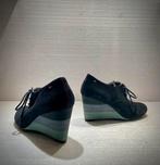 Tommy Hilfiger design schoenen met hoge slee hakken blauw 37, Kleding | Dames, Schoenen, Blauw, Ophalen of Verzenden, Zo goed als nieuw