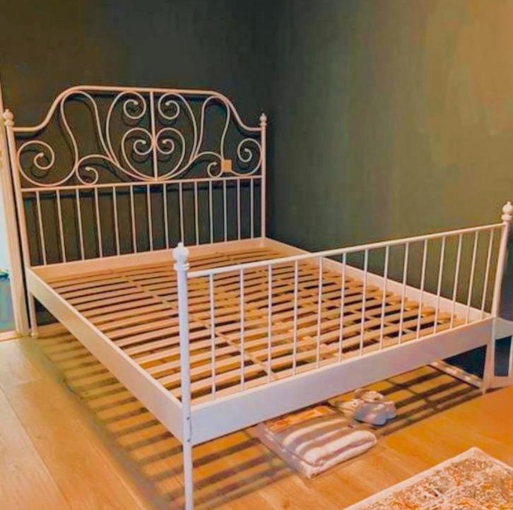 IKEA Leirvik bedframe 140x200 + lattenbodem, Huis en Inrichting, Slaapkamer | Bedden, Gebruikt, Tweepersoons, 140 cm, 200 cm, Metaal