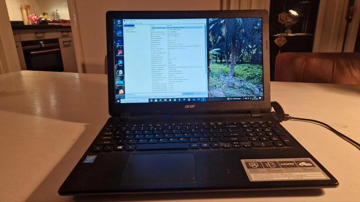Mooie en goede Acer Aspire E15-Intel i3, 4GB RAM, 128GB SSD, Computers en Software, Windows Laptops, Ophalen