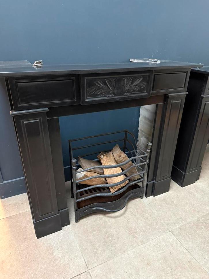 Zwart marmer omloop schouw haard mantel kachel openhaard, Huis en Inrichting, Haarden, Zo goed als nieuw, Houthaard, Verzenden