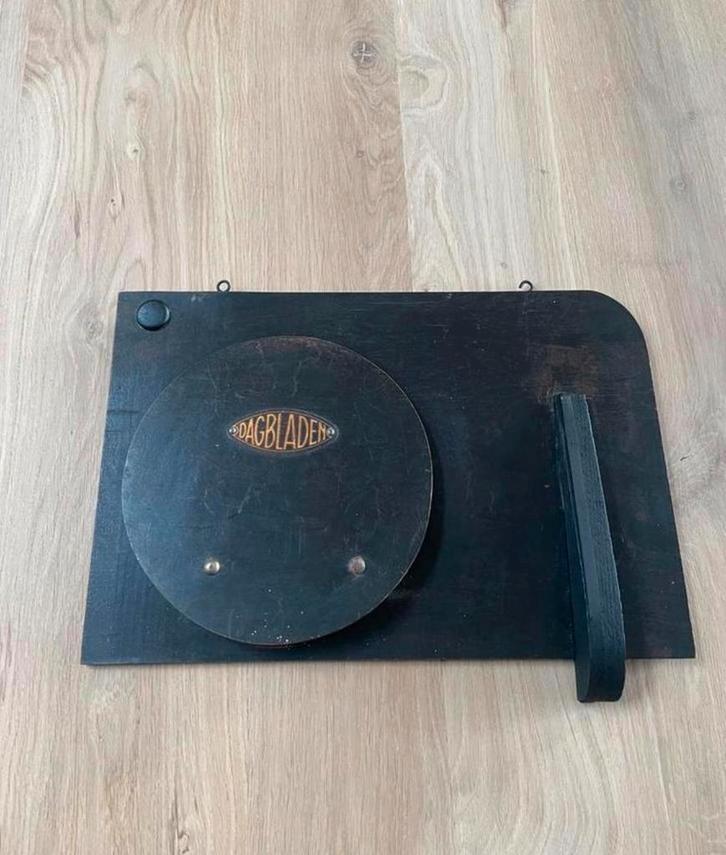 Antiek dagblad dagbladen houder krant ️ kranten. Retro oud, Antiek en Kunst, Antiek | Woonaccessoires, Ophalen of Verzenden