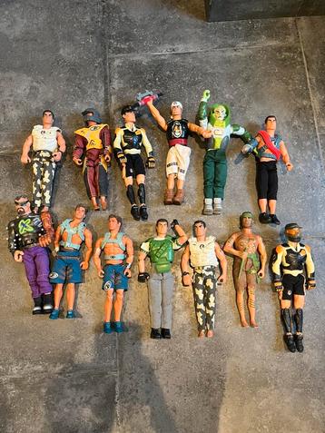 Verschillende action man poppen beschikbaar voor biedingen