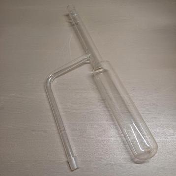 GROOT LABORATORIUM SCHEIKUNDE GLAS  beschikbaar voor biedingen