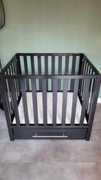 Zwarte box met lade 95x80 bodem verstelbaar, Ophalen, Gebruikt, Rechthoekig, In hoogte verstelbaar