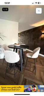 Bartafel met 4 krukken ( stoelen)., Ophalen of Verzenden, Zo goed als nieuw, Hout, 60 tot 90 cm