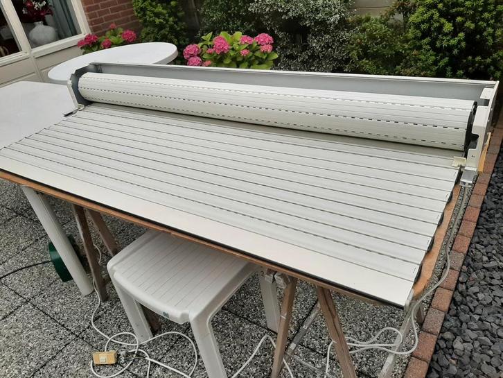 2 mooie rolluiken, Doe-het-zelf en Verbouw, Rolluiken, Zo goed als nieuw, 200 cm of meer, Minder dan 100 cm, Wit, Ophalen