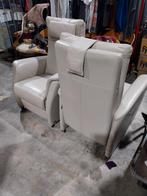 2 mooie stoelen van prominent te koop bij YouCycle Enschede, Ophalen, Prominent, ., Minder dan 75 cm