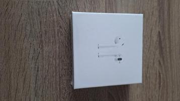 Apple Airpods 1 NIEUW ORIGINEEL beschikbaar voor biedingen