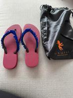 Uzurii, Ophalen of Verzenden, Zo goed als nieuw, Sneakers of Gympen