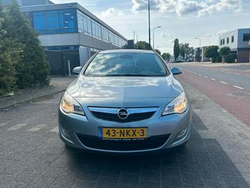 Opel Astra 1.6 85KW 5D AUT 2010 Grijs Automaat Defect beschikbaar voor biedingen