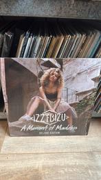 Izzy Bizu - A Moment of Madness 2LP Deluxe Edition, Ophalen of Verzenden, 2000 tot heden, Zo goed als nieuw