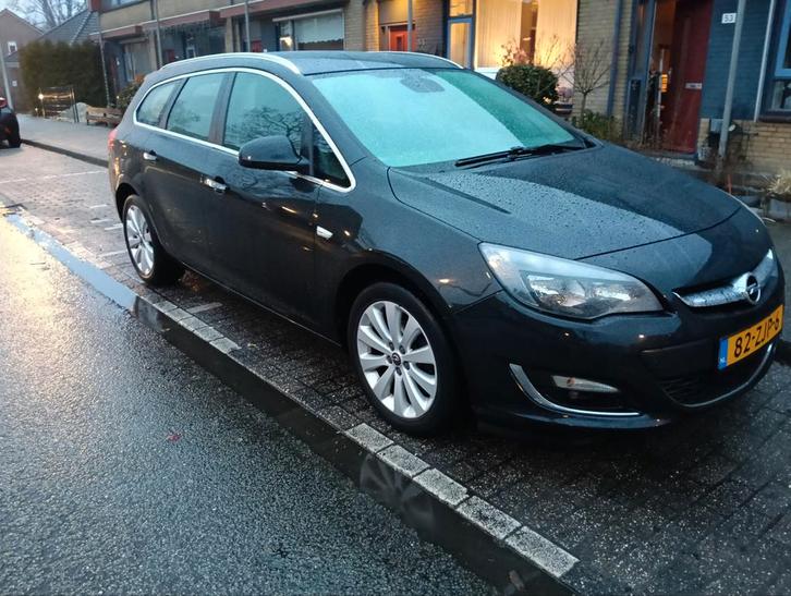 Opel Astra Sports Tourer 2012 Zwart, Auto's, Opel, Particulier, Astra, ABS, Airbags, Airconditioning, Android Auto, Bluetooth
