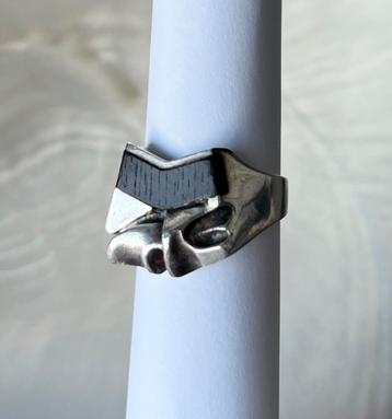 Mooie Lapponia ring: Zoltan Popovits beschikbaar voor biedingen