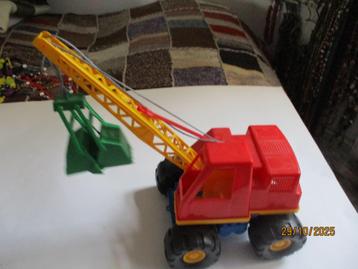 Hijskraan van kunststof Coma merk 39 cm.hoog. beschikbaar voor biedingen